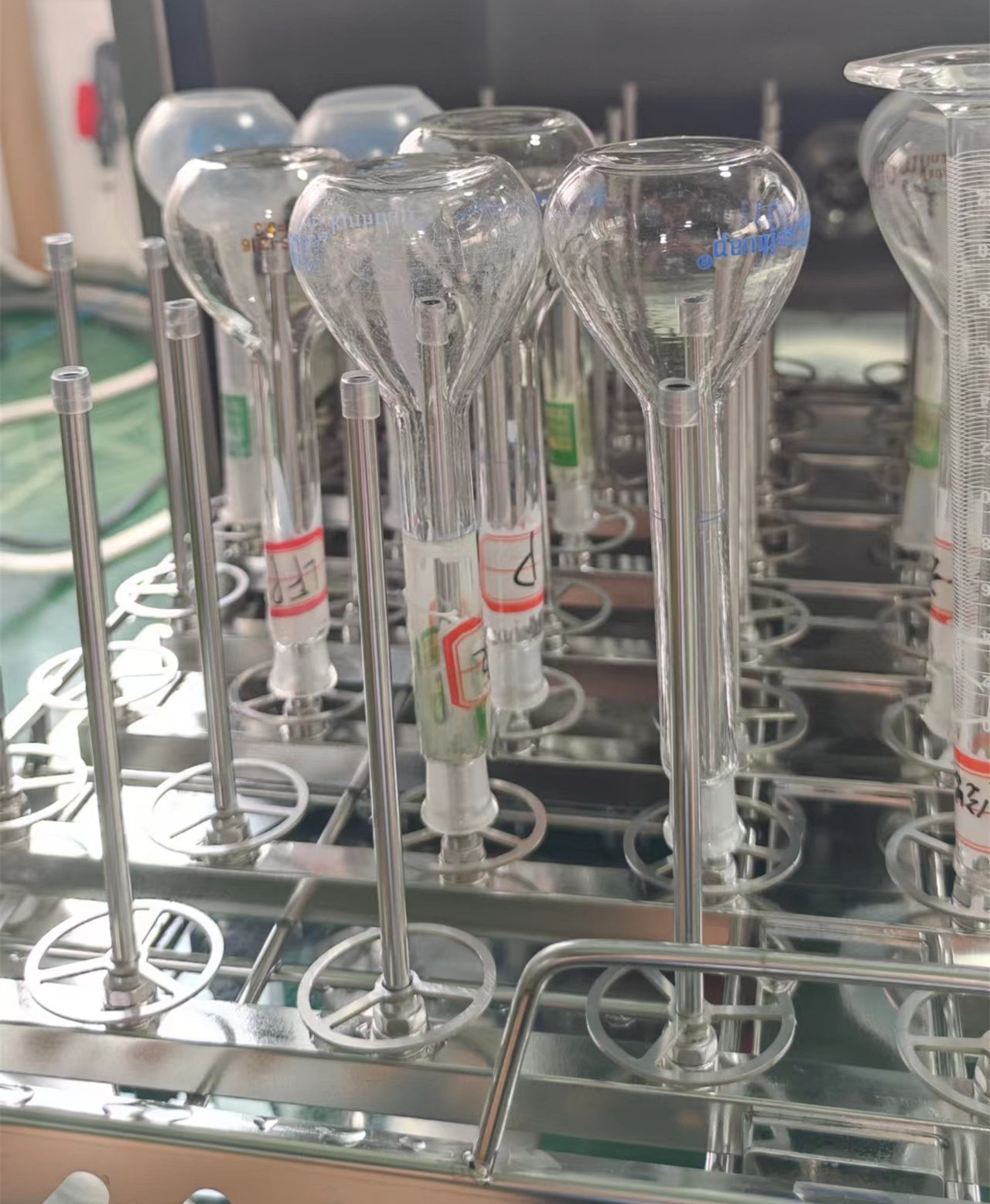 一機(jī)頂多人：全自動(dòng)清洗設(shè)備破解實(shí)驗(yàn)室清洗三大難題